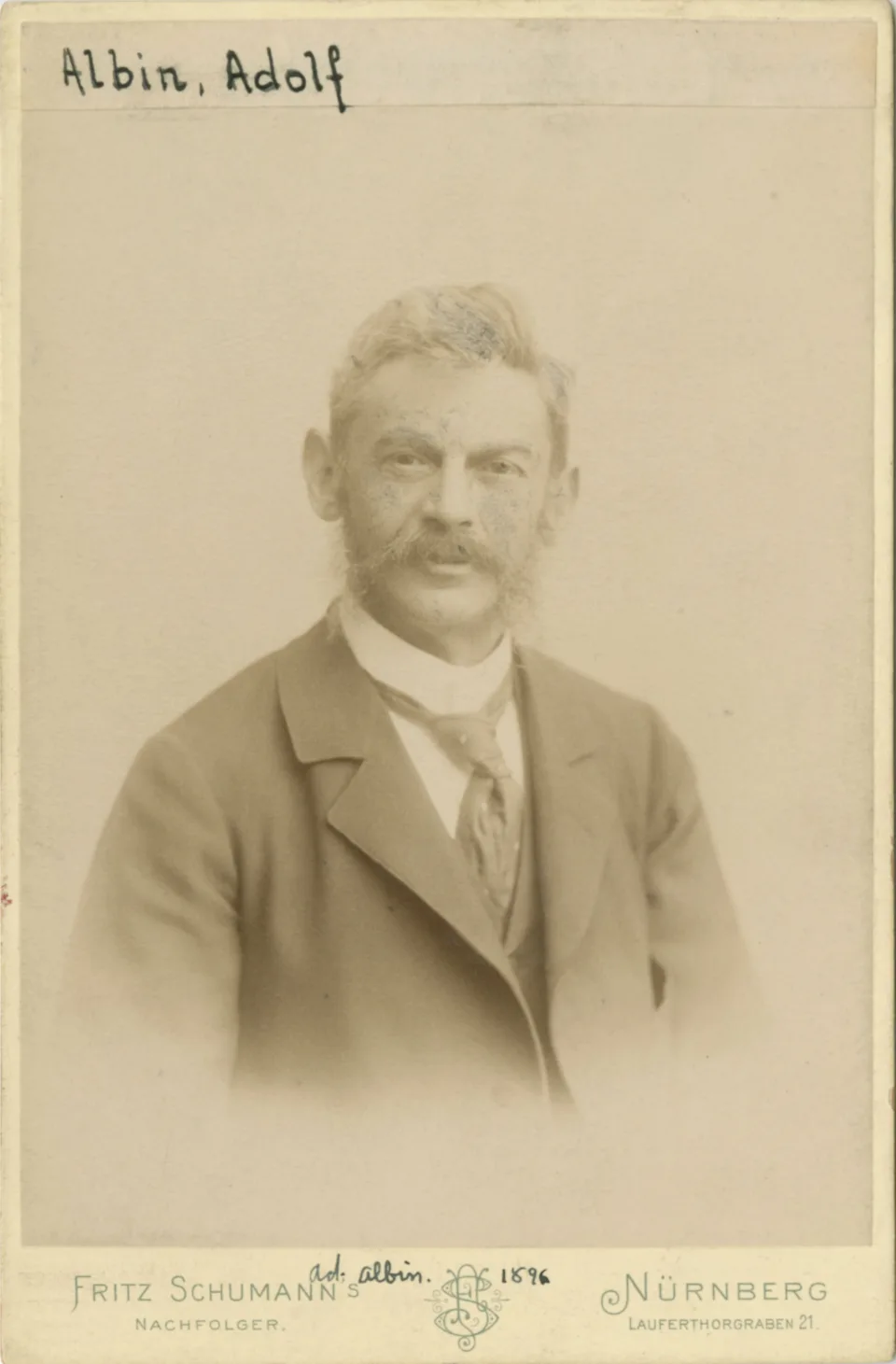 Πορτρέτο: Adolf Albin